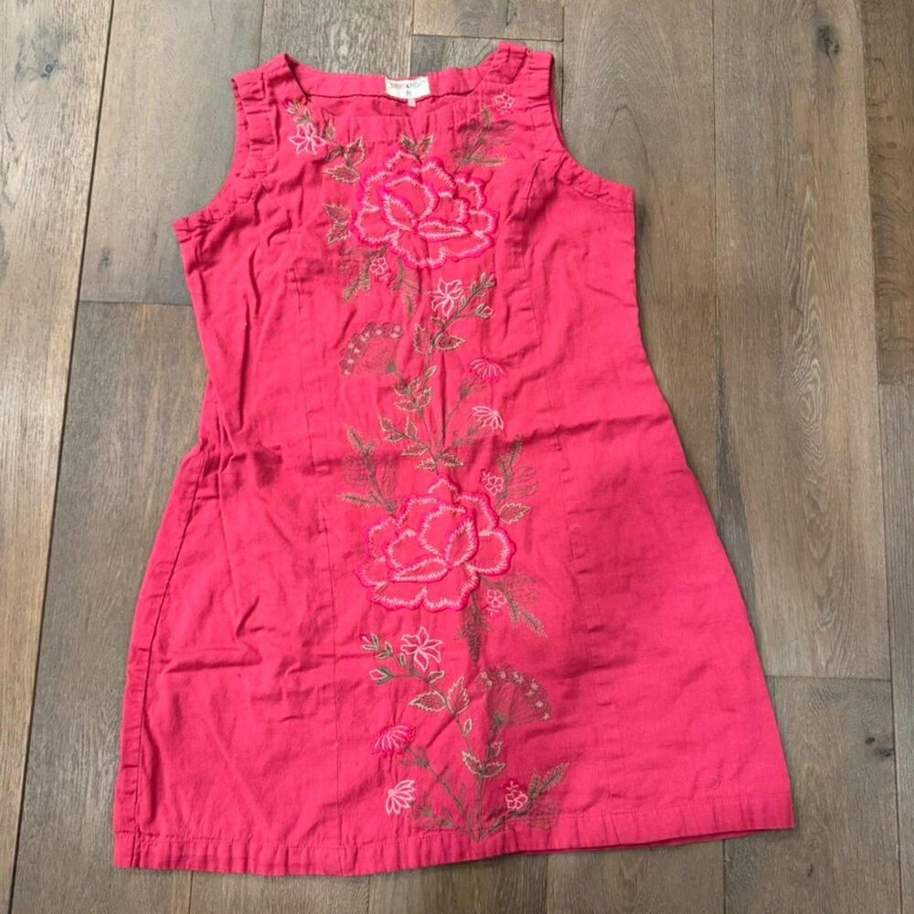 Pink sleeveless dress with embroidered flowers | Bombay Paisley | Size M